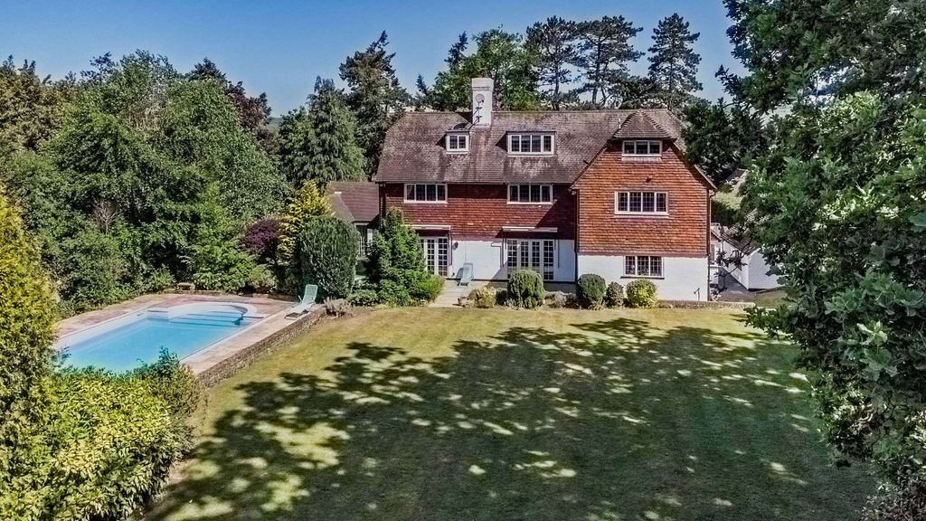 Property photo 1 of 19 Back View