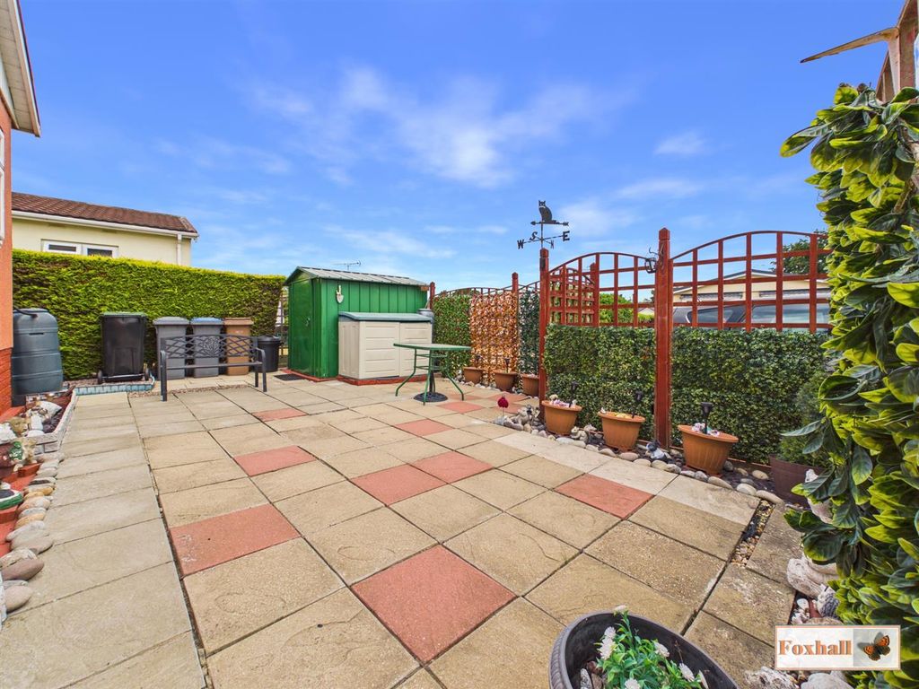 Property photo 2 of 16 Garden