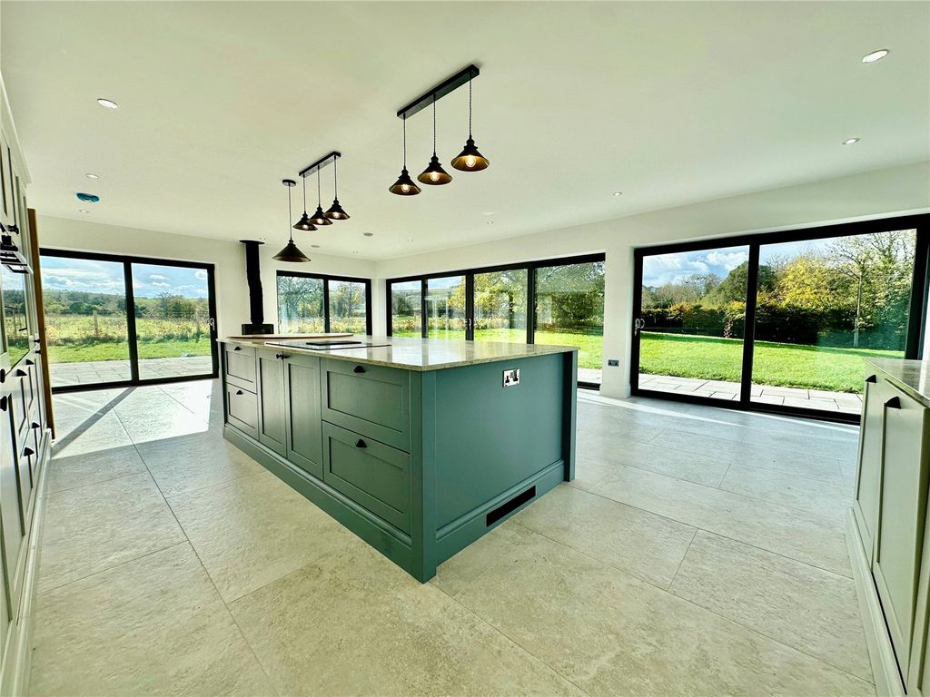 Property photo 3 of 26 Picture No. 45