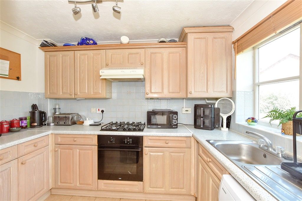 Property photo 1 of 9 Kitchen