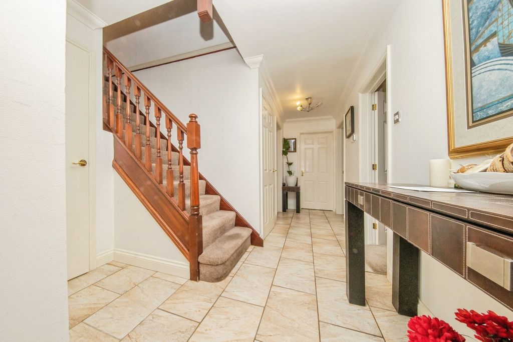 Property photo 2 of 26 Pbox-Img.Jpg