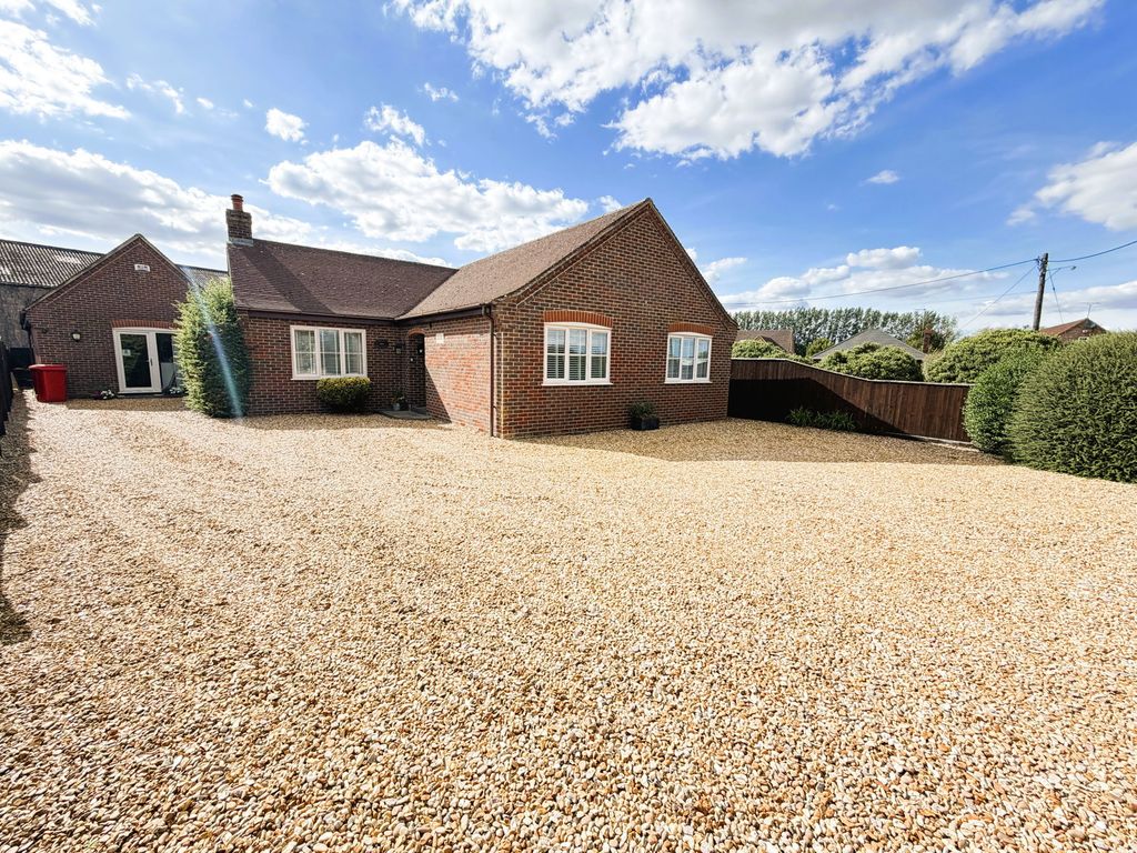 Property photo 1 of 41