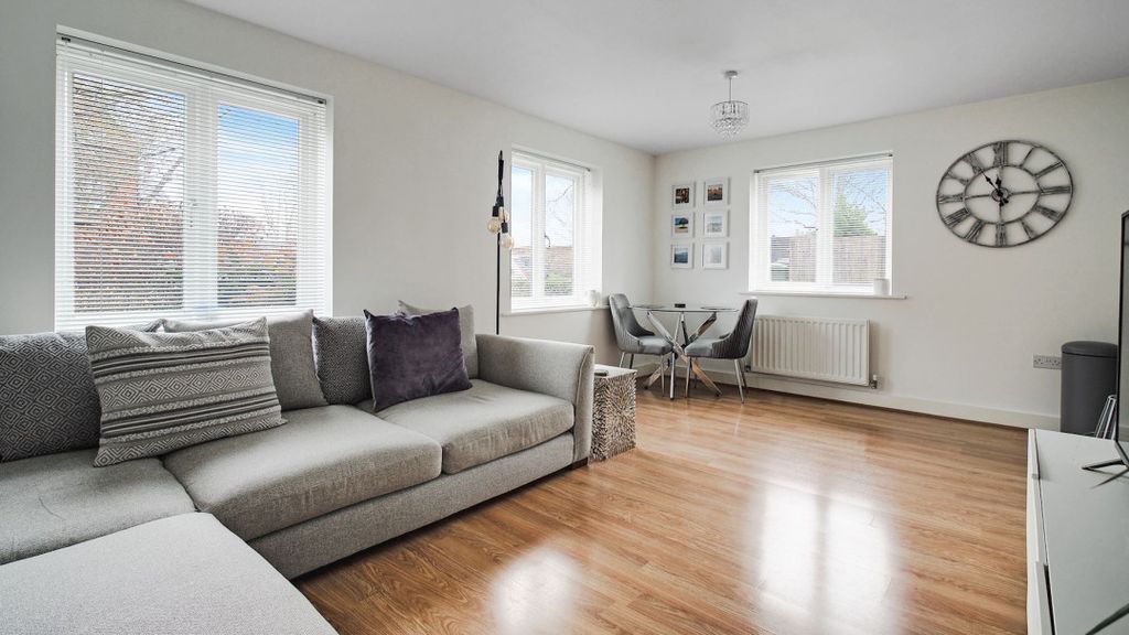 Property photo 3 of 15