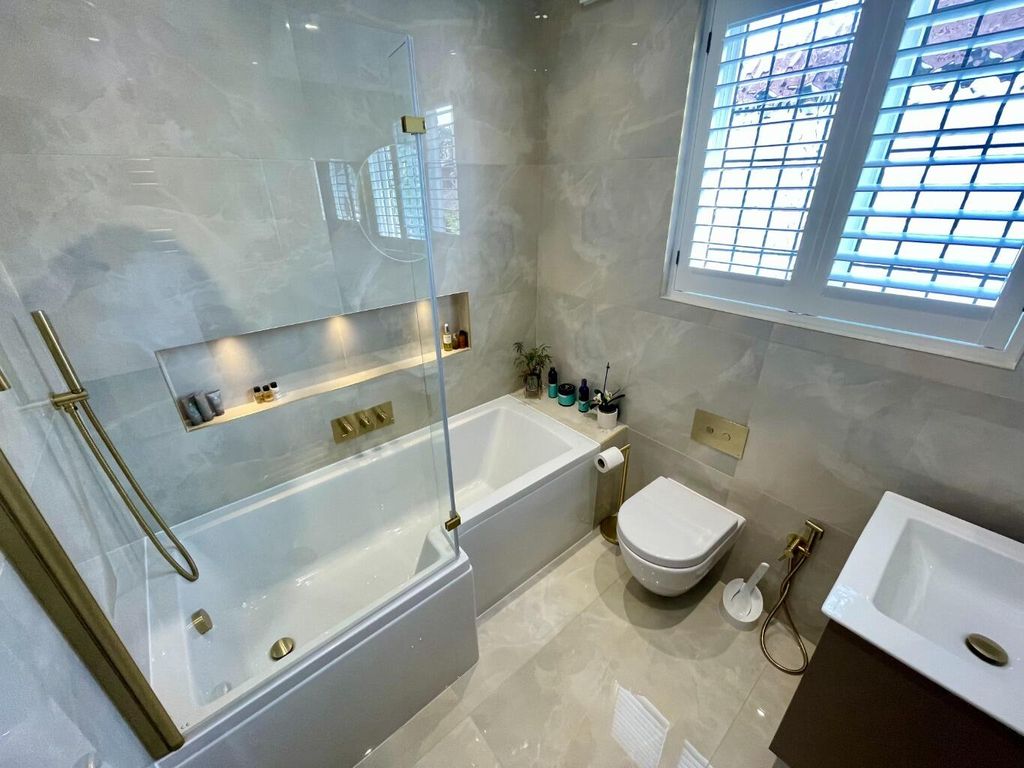 Additional image 16 of 4 bed semi-detached house for saleLudlow Avenue, Bedfordshire, Luton LU1