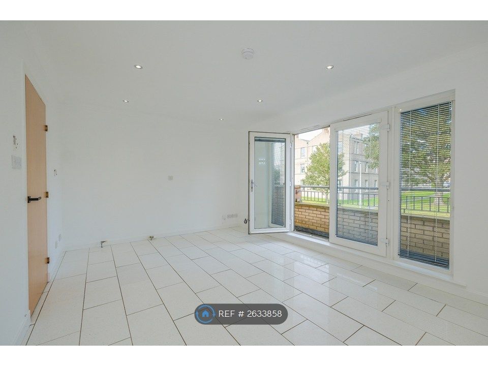 Property photo 3 of 34