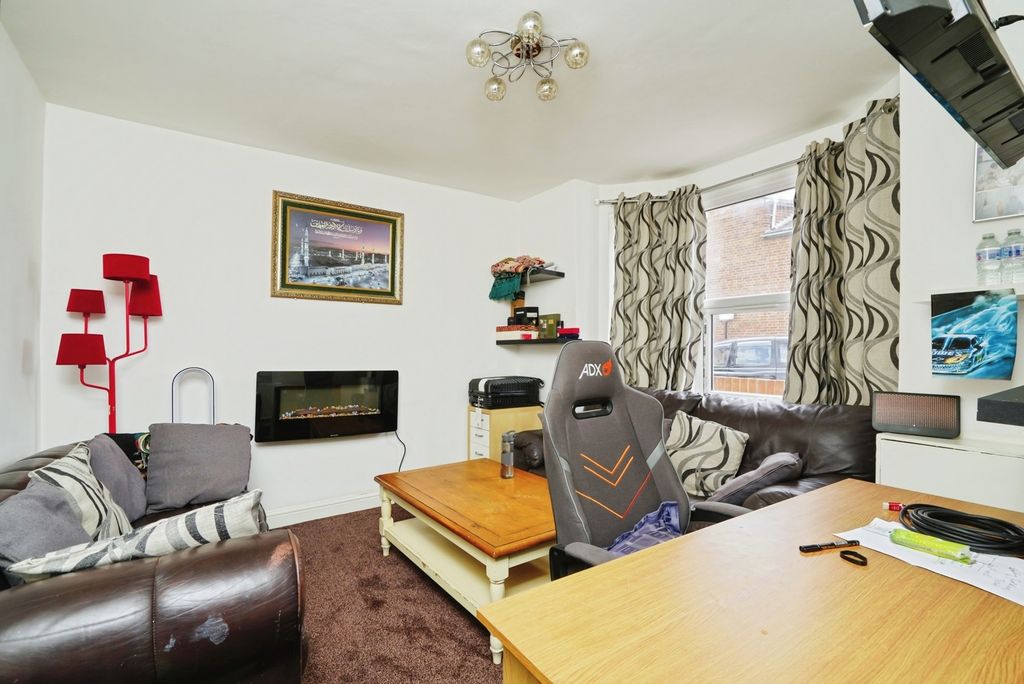 Property photo 3 of 14 Pbox-Img.Jpg