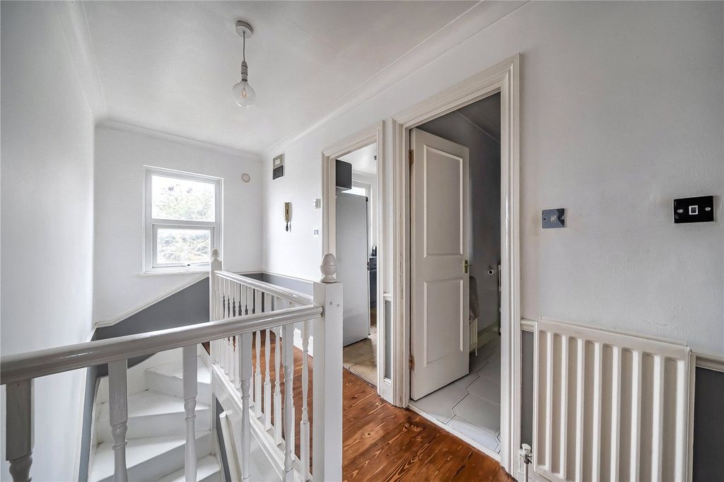 Property photo 3 of 11 Picture No. 13