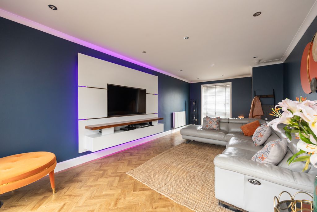 Property photo 2 of 20 Property Image 2