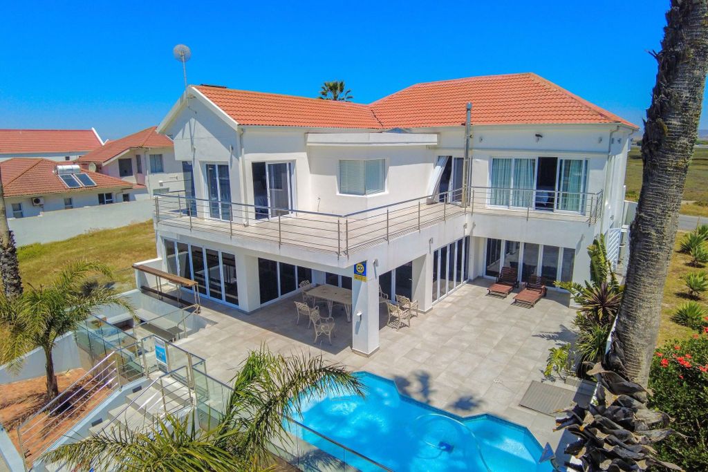 Property photo 1 of 55 La1610594