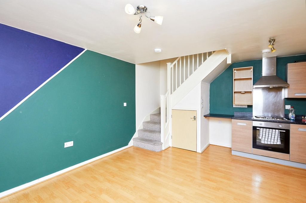 Property photo 3 of 11 Photography