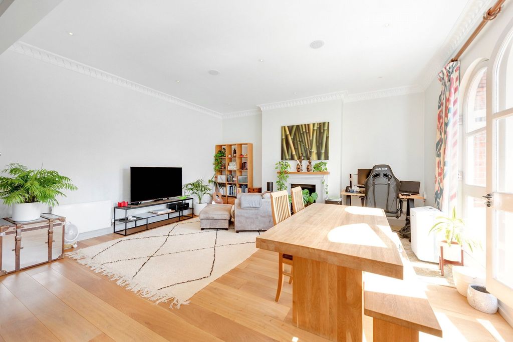 Property photo 3 of 12 Picture No. 15