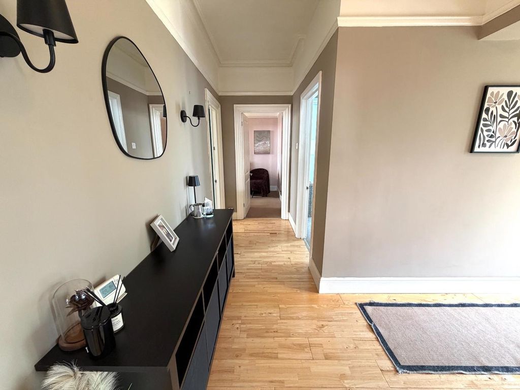 Property photo 3 of 29 Entrance Hall..Jpg