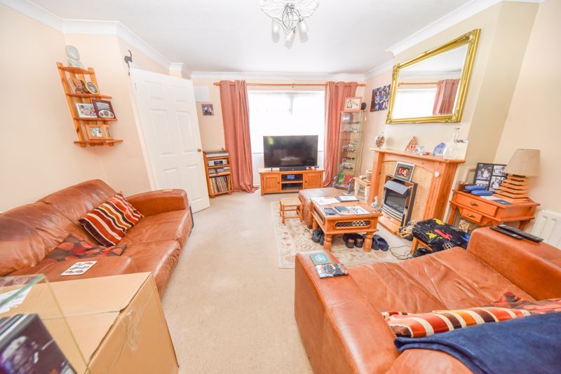 Property photo 1 of 14 Photo 9
