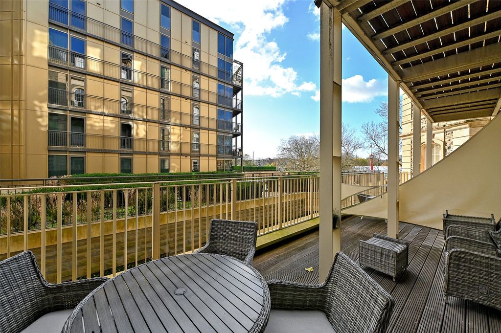 Property photo 3 of 10 Picture No. 05