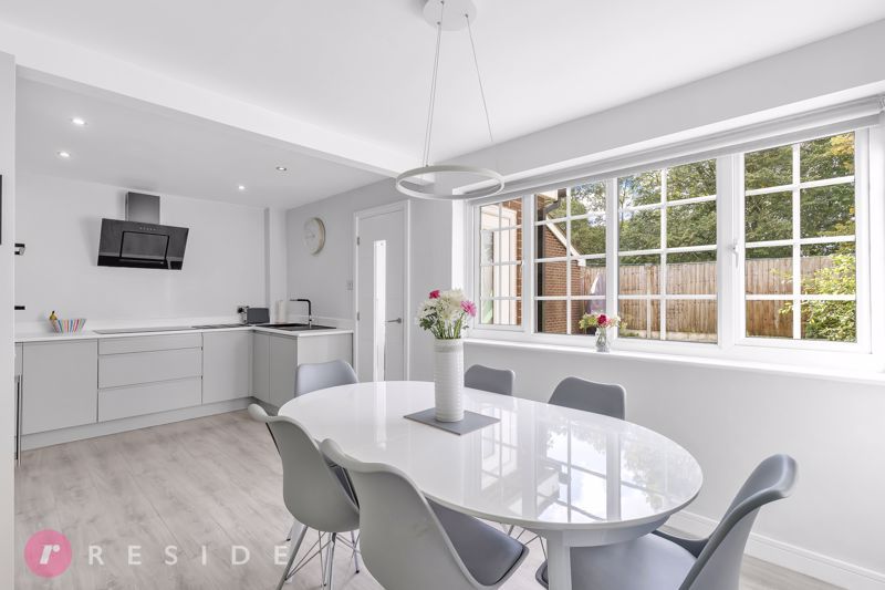 Property photo 3 of 21 Dining Kitchen