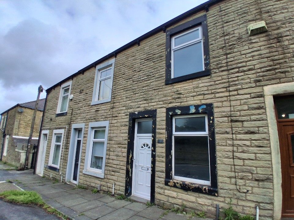 Property photo 2 of 18