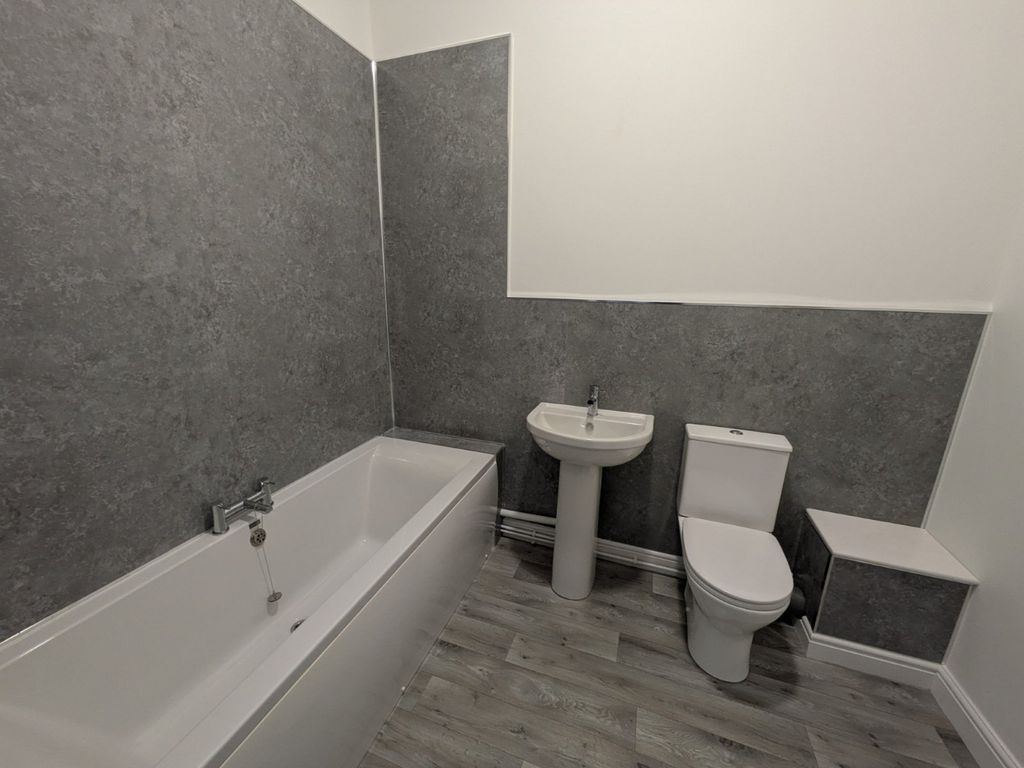 Property photo 3 of 6 Picture No. 05