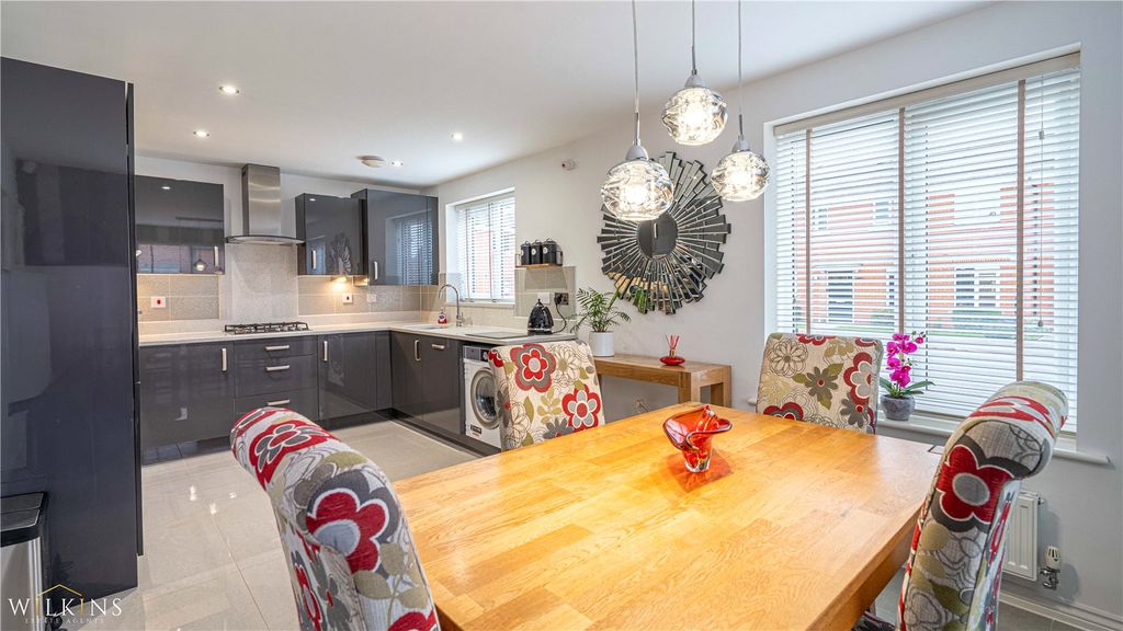 Property photo 3 of 33 Picture No. 22