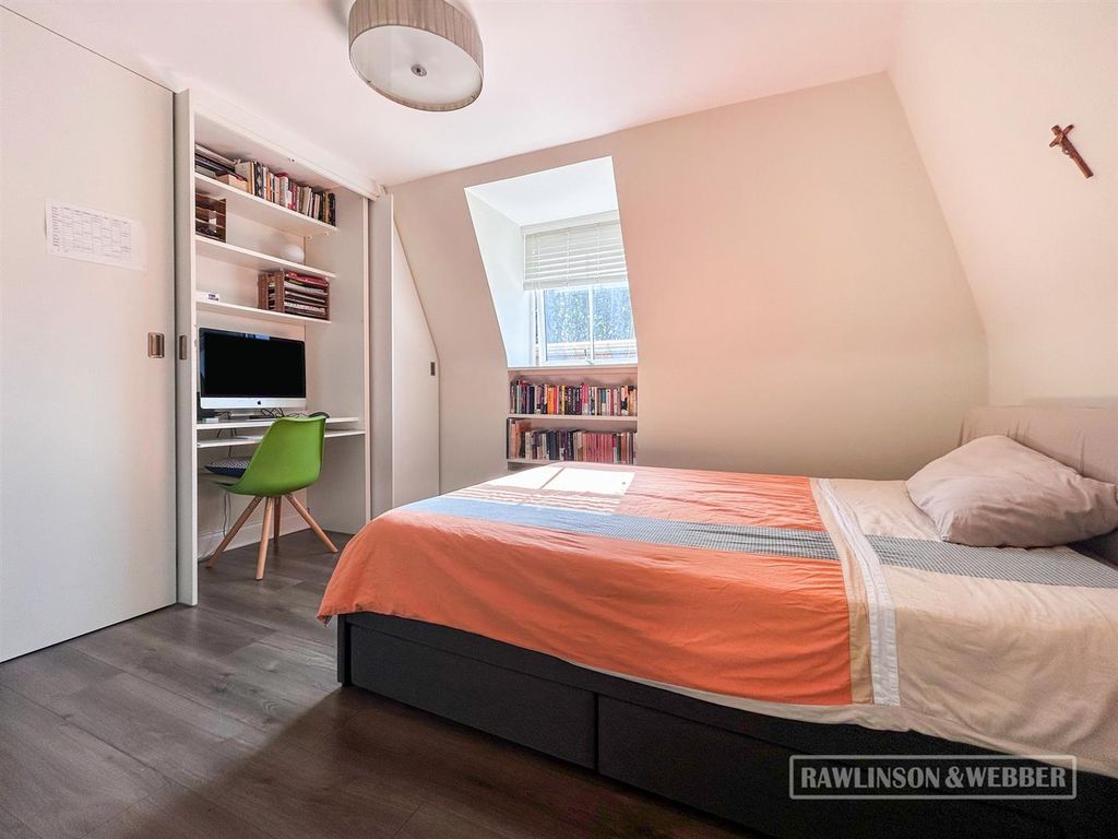 Additional image 6 of 3 bed flat for saleQueens Reach, East Molesey KT8