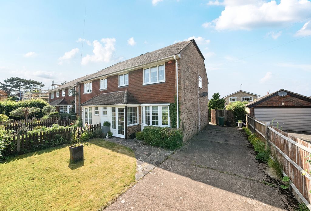 Property photo 1 of 17 1309298-1-685047B...