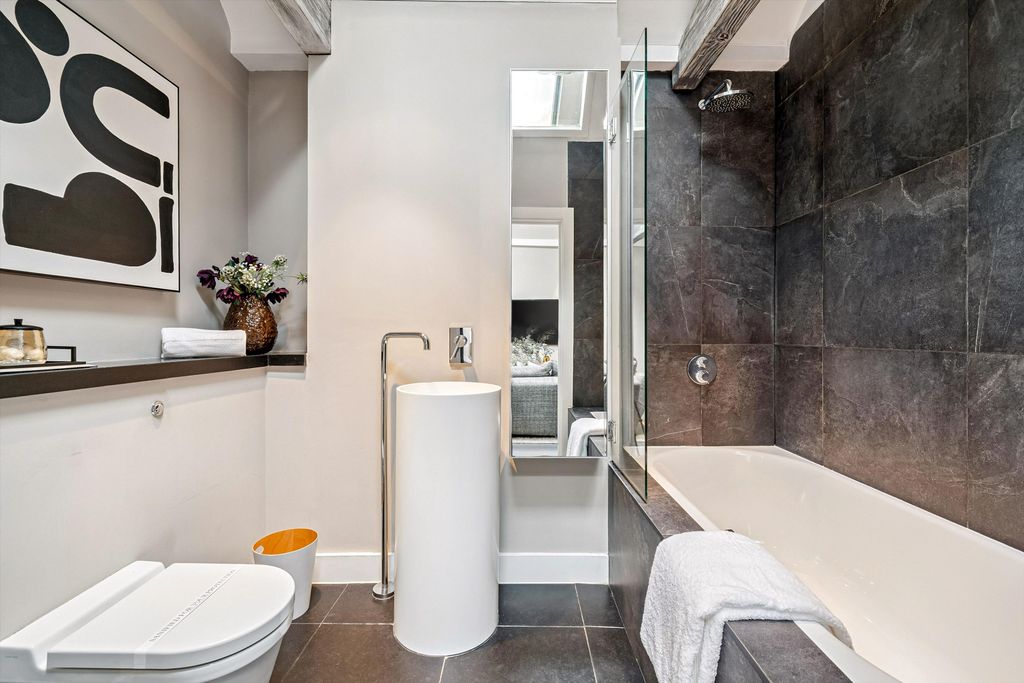 Additional image 35 of 8 bed terraced house to rentCheyne Walk & Cheyne Mews, London SW3