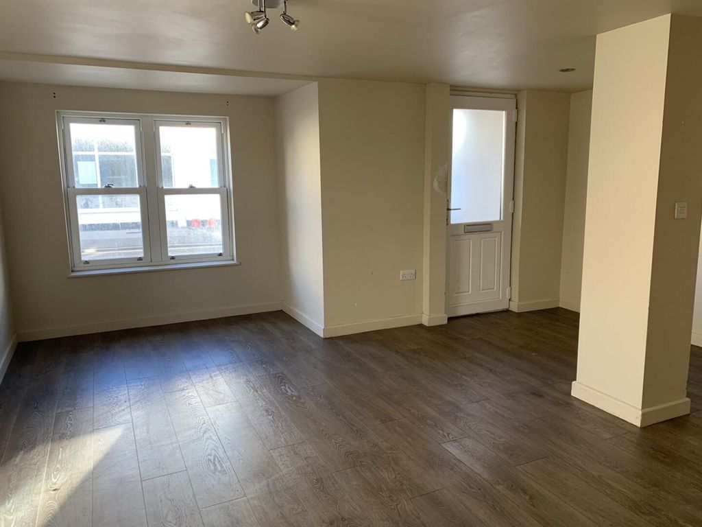 Property photo 3 of 15 Living Room