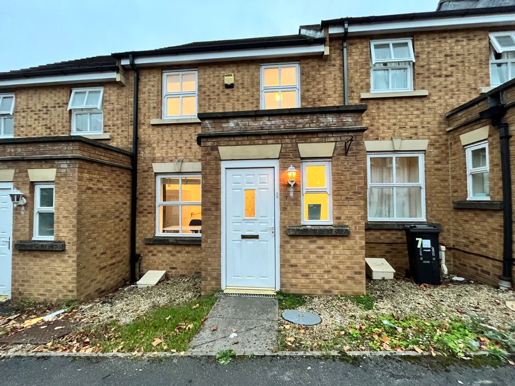 Property photo 2 of 18