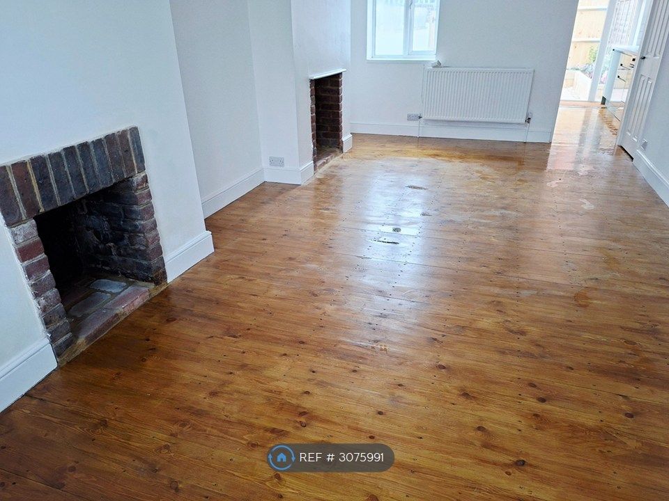 Property photo 3 of 26
