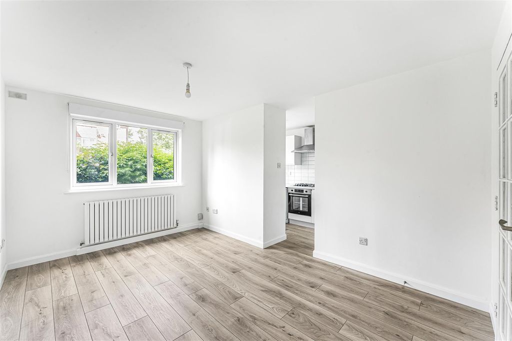 Property photo 2 of 14 2
