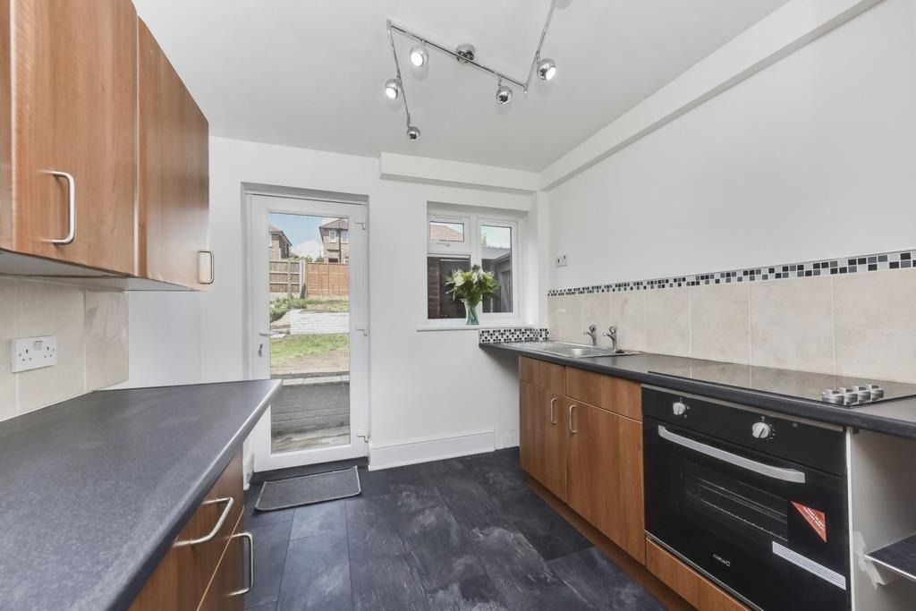 Property photo 2 of 8 4331902