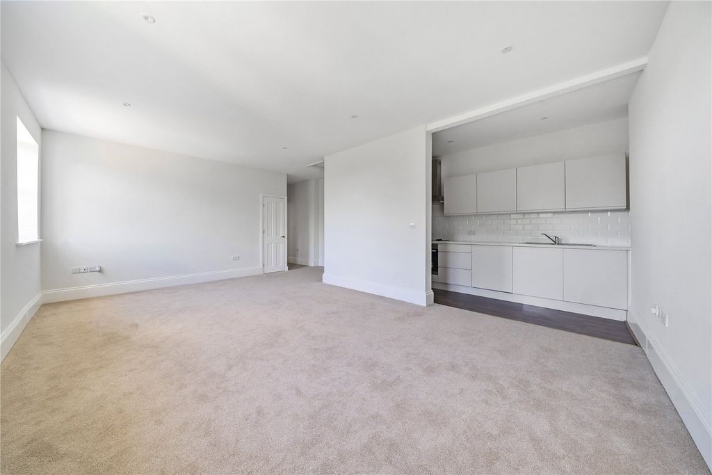 Property photo 3 of 10 Picture No. 01