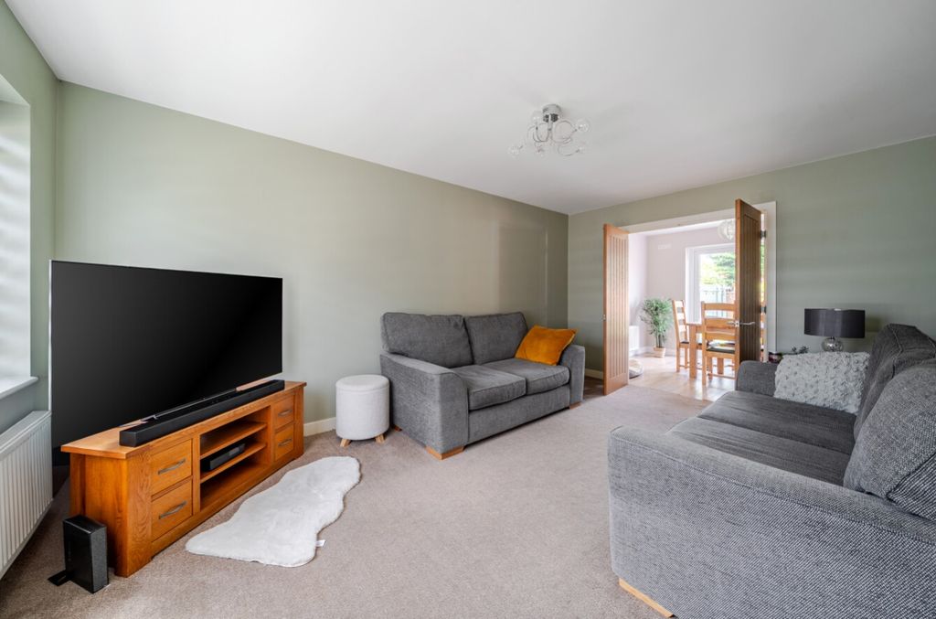 Property photo 3 of 21 1484849-12-6A425Cbb01532
