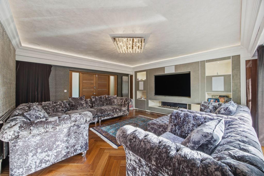 Additional image 7 of 7 bed detached house for saleOakley Park, Bolton, Greater Manchester BL1