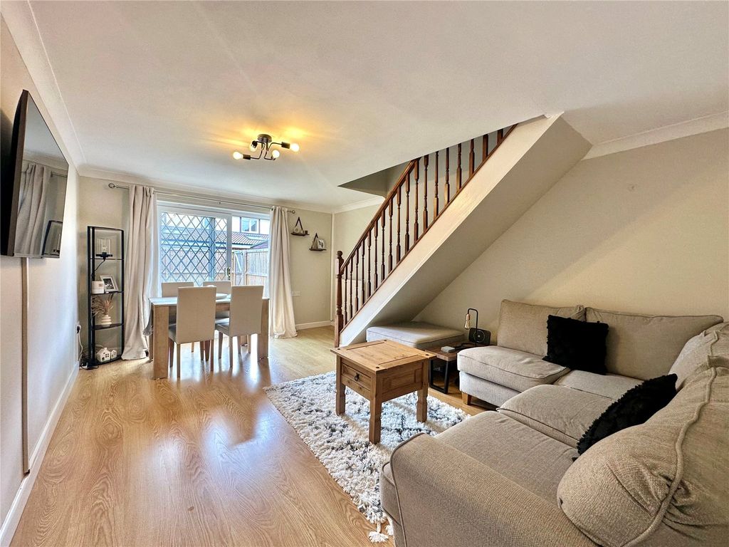 Property photo 2 of 9 Picture No. 10