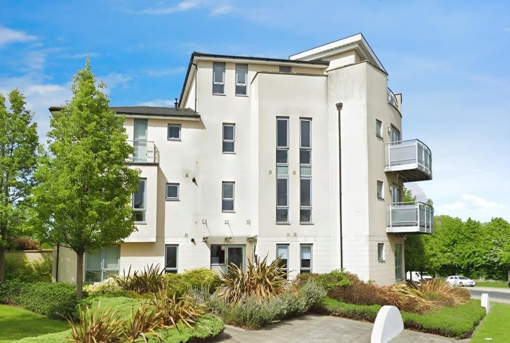 Property photo 1 of 10 External Shot Spring.Jpg