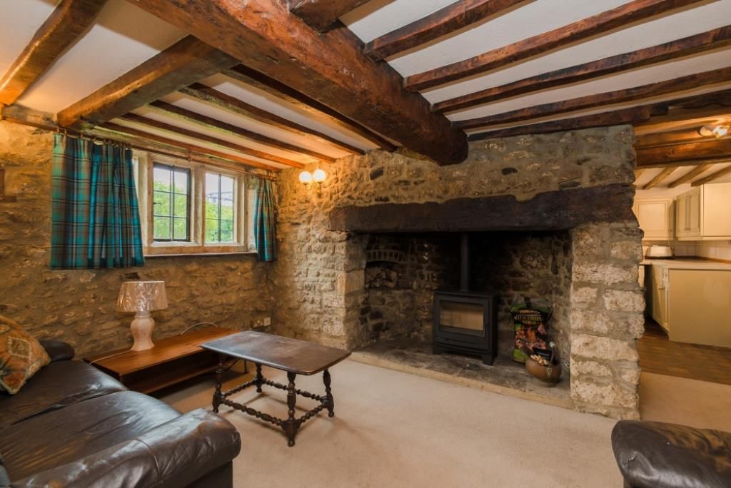 Property photo 2 of 11