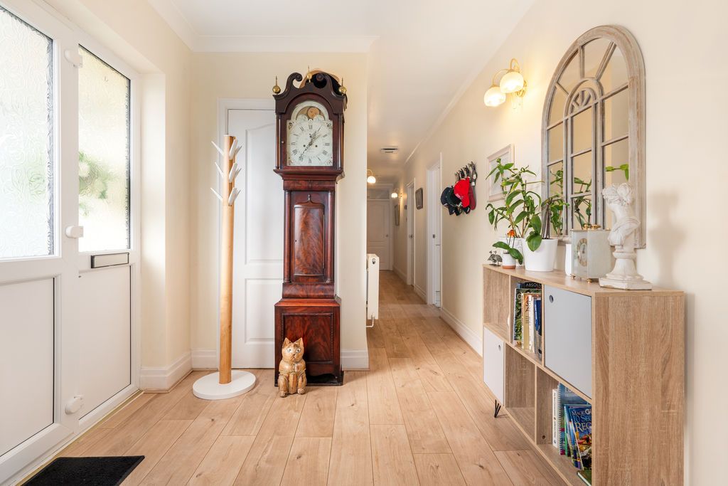 Property photo 2 of 26 23 Hilltop Rise