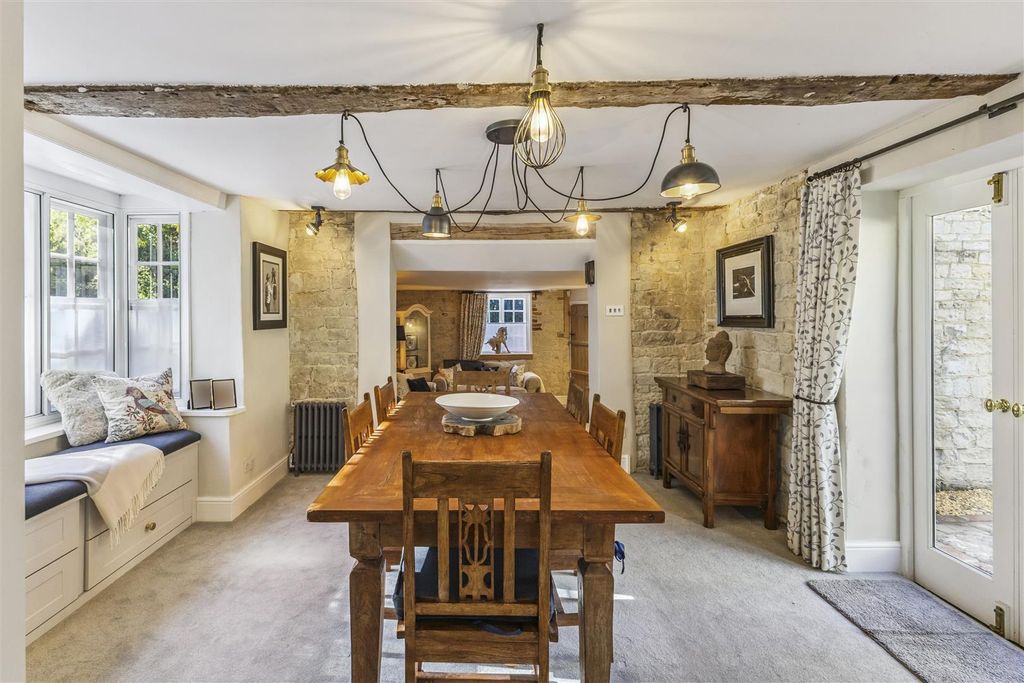 Property photo 2 of 25 Dining Room