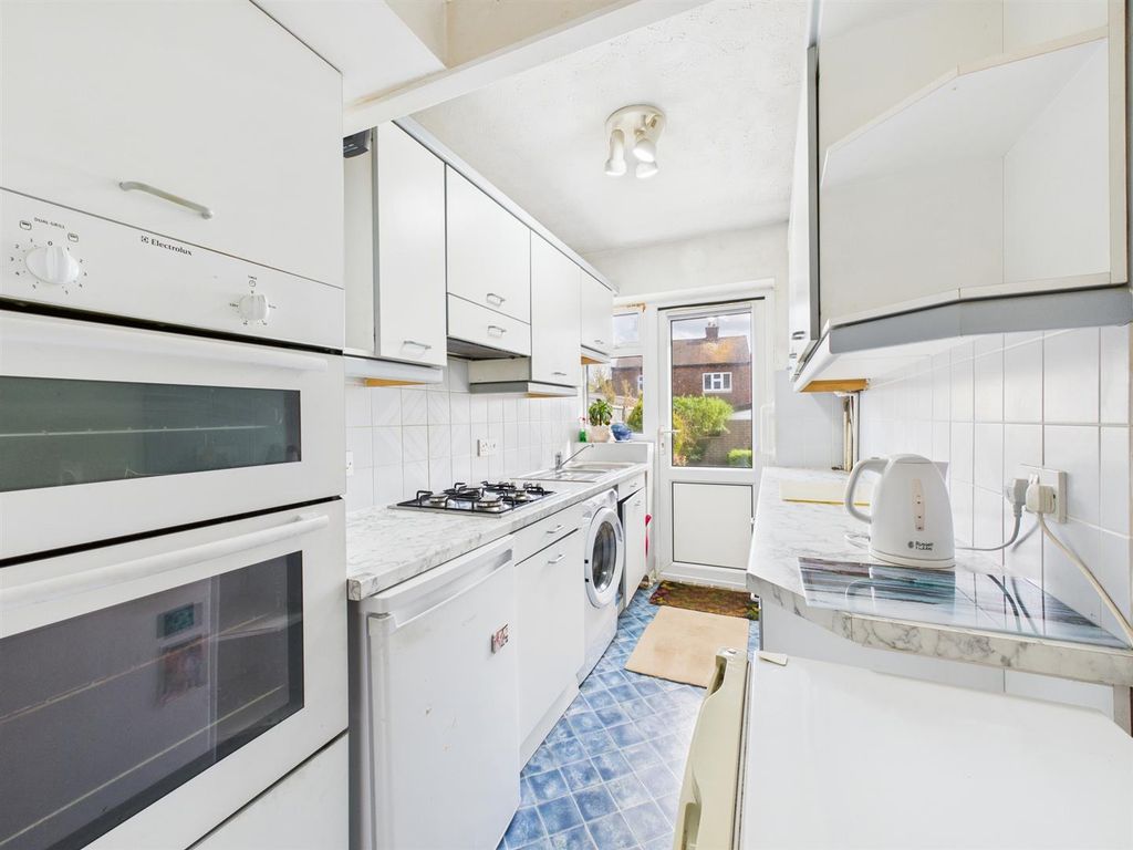 Property photo 3 of 14 Cam02885G0-Pr0355-Still002.Jpg