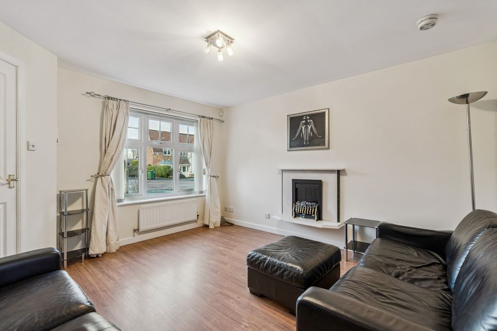 Property photo 3 of 11