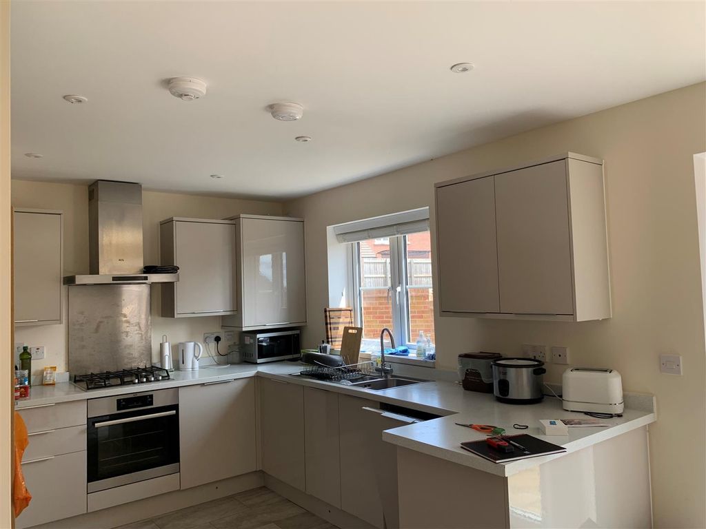 Property photo 2 of 12 Kitchen.Jpg
