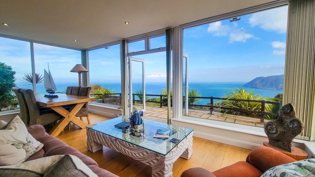 Property photo 3 of 14