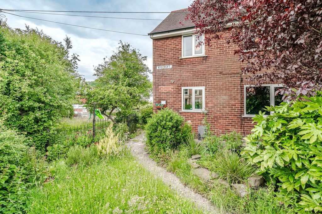 Property photo 1 of 24