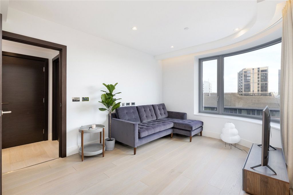 Property photo 1 of 16 Reception