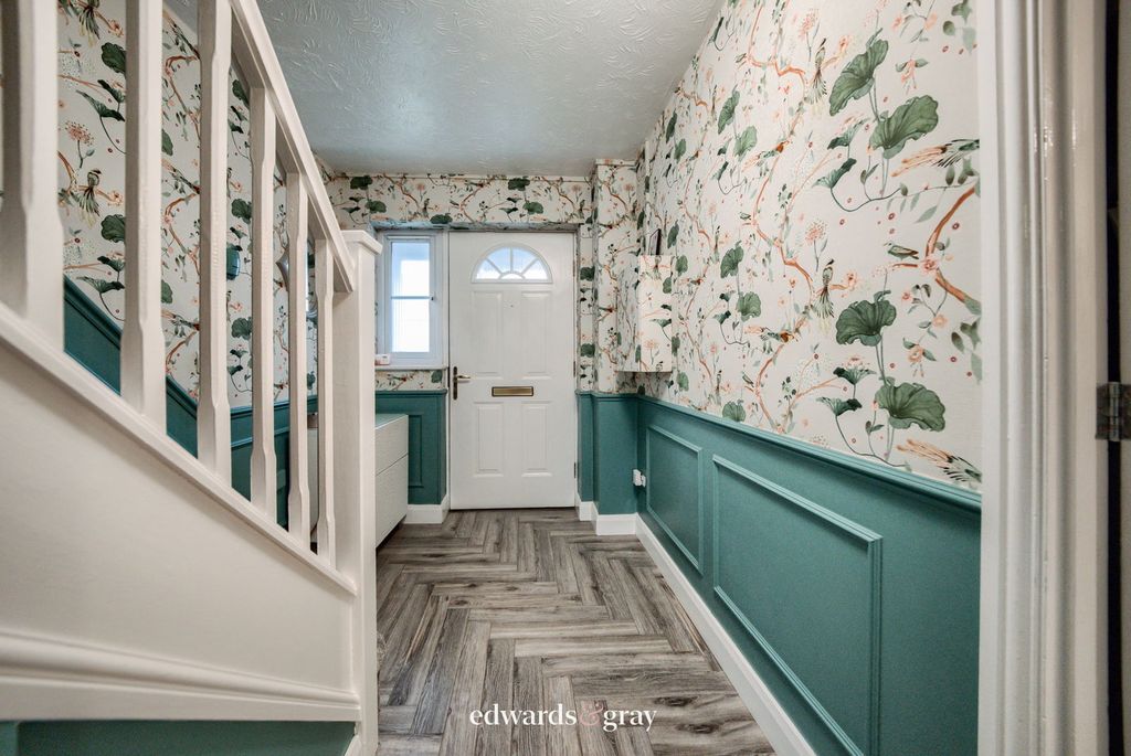 Property photo 3 of 23