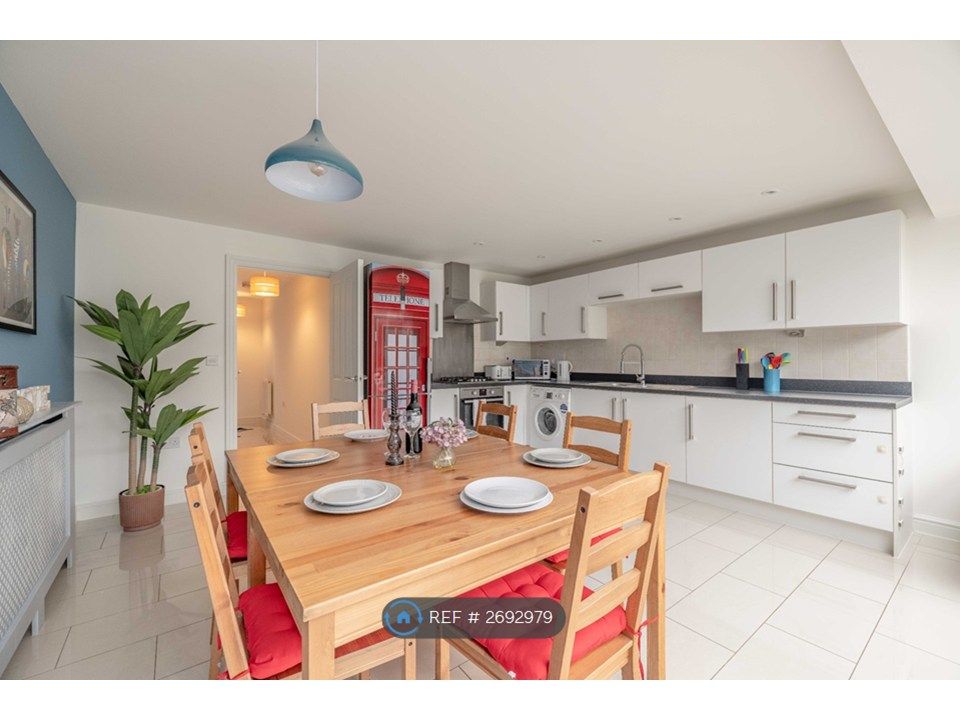 Property photo 1 of 18 Kitchen Diner