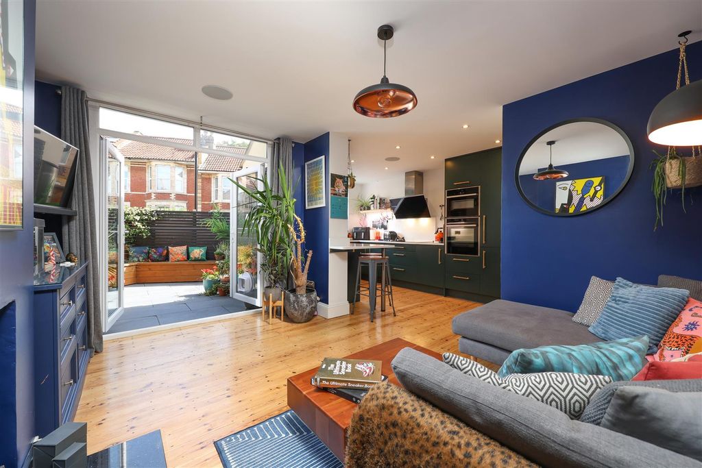 Property photo 1 of 16