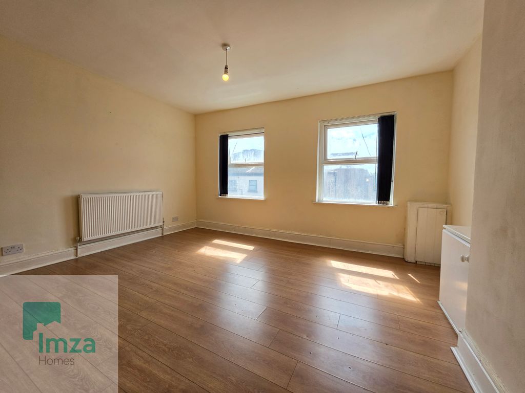 Property photo 3 of 6 20260812_131258