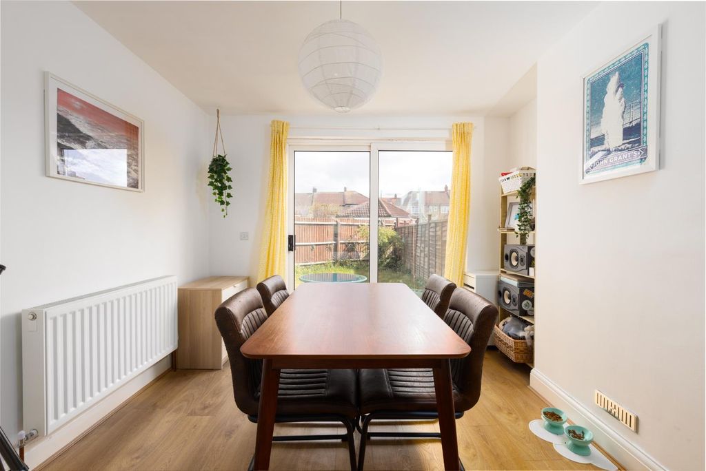 Property photo 3 of 20 2 Lewington Road, Bs16-21.Jpg