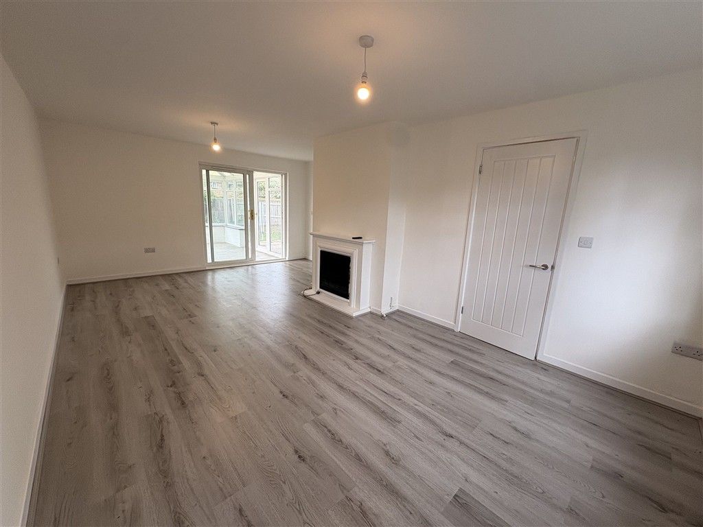 Property photo 2 of 13 Living Room And Diner